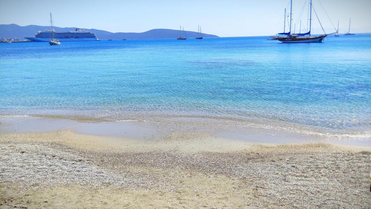 Central, Cozy, 15 Min Walk To The Beach, Fast Wi-Fi, Free Parking, 4Ppl Bodrum Bagian luar foto