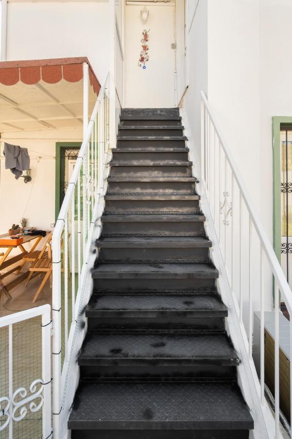 Central, Cozy, 15 Min Walk To The Beach, Fast Wi-Fi, Free Parking, 4Ppl Bodrum Bagian luar foto